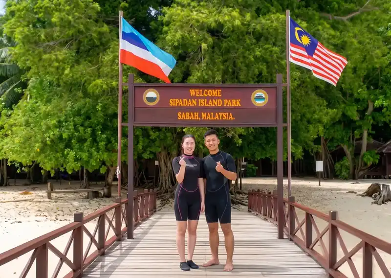 Group of divers exploring the Sipadan Marine Park